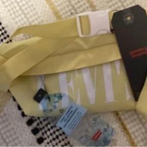 BNWT Levis Fanny Pack